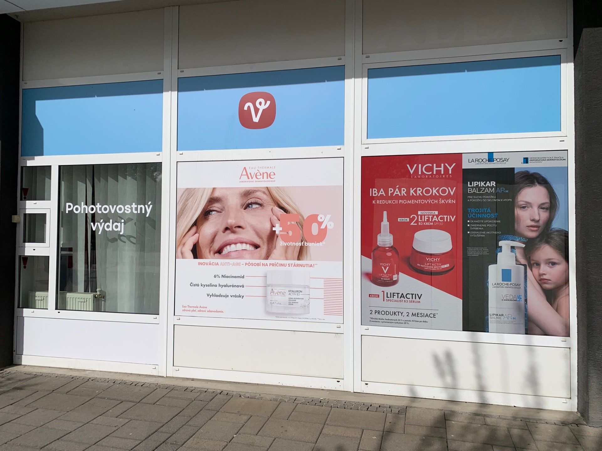 Od termoregulácie k brandingu: Ako okenné fólie znižujú náklady a zviditeľňujú firmy